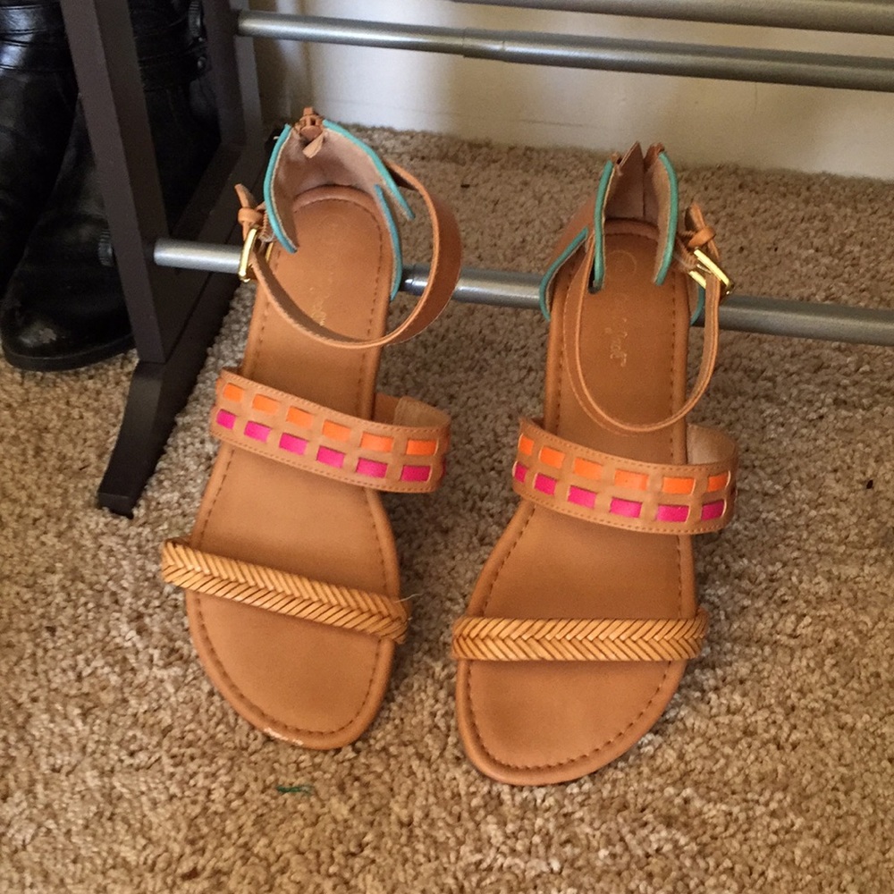 Girls sandals